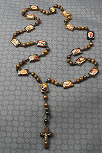 117103 Way of The Cross Wood Rosary