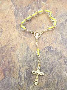 RSZD85-07 5mm Clear Glass Bead with Yellow Thread One Decade Rosary