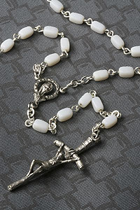 RSS4 White Rectangular Glass Bead Rosary