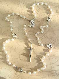 RSS7 White Faux Pearl Glass Rosary