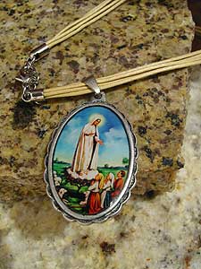 6625-7 Color Medallion on Brown String