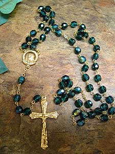 RSZ28 Green Glass Rosary