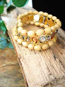 2242-0 Wooden Bracelet with Holy Medals