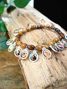 4014-2 Wooden Bracelet with Holy Medals