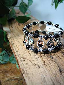 BRA01 Stretchable Bracelet With Black Wooden Beads