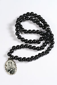 9130-8 Black Wood Necklace with Medallion