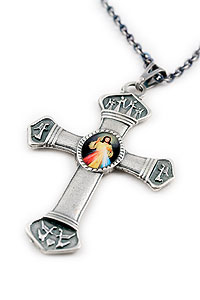 11689-0 13.5 Long Silver Tone Necklace With Cross